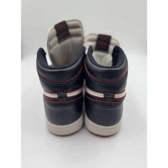 Size 9 - Jordan 1 Retro High OG Bloodline 2019 NBS260 main image 6